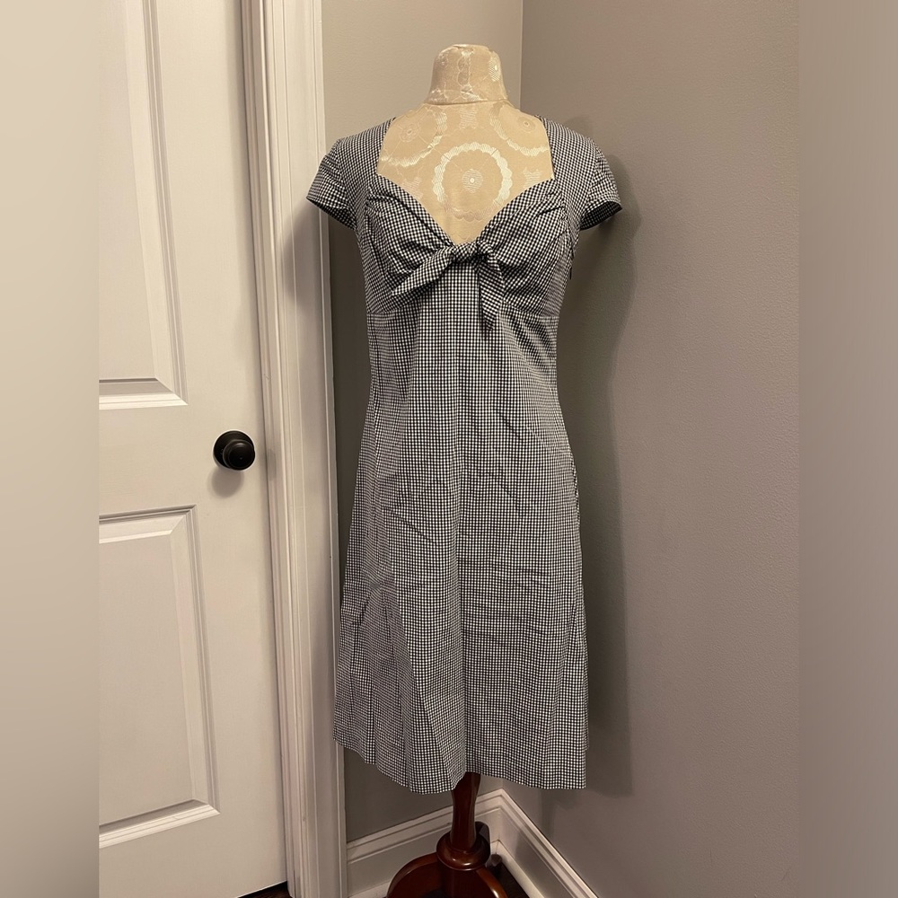 Snap Black and White Gingham Dress size 9. Smoke free.